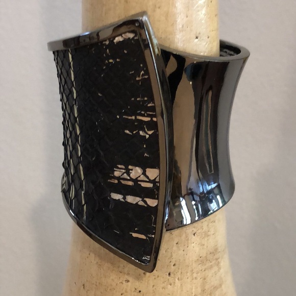 KARA ROSS Accessories - KARA ROSS STATEMENT PIECE CUFF BRACELET!